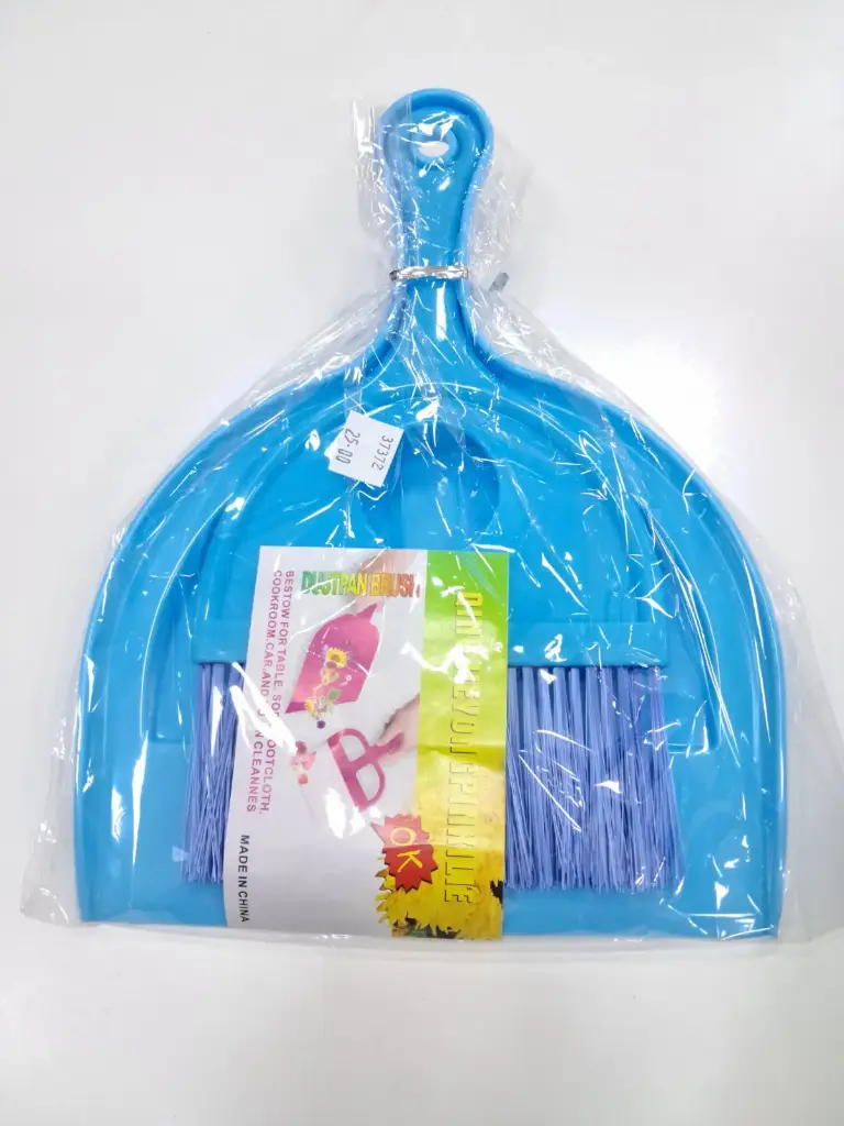 [FVM37372] PLASTIC DUST PAN WITH BRUSH 123