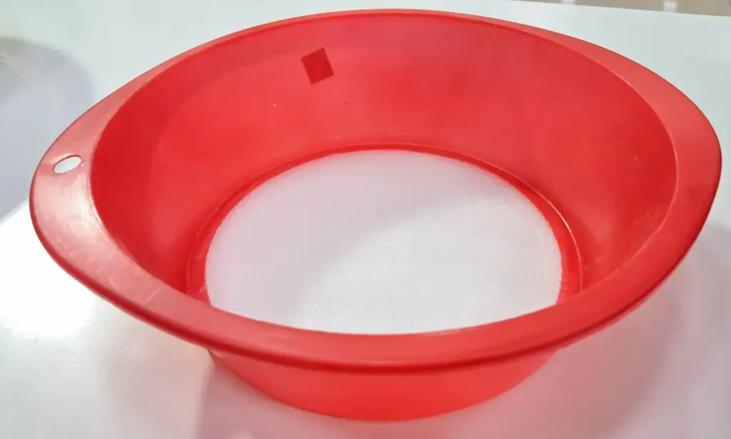 [FVM36927] [FVM36927] PLASTIC FLOUR STRAINER NO.8815